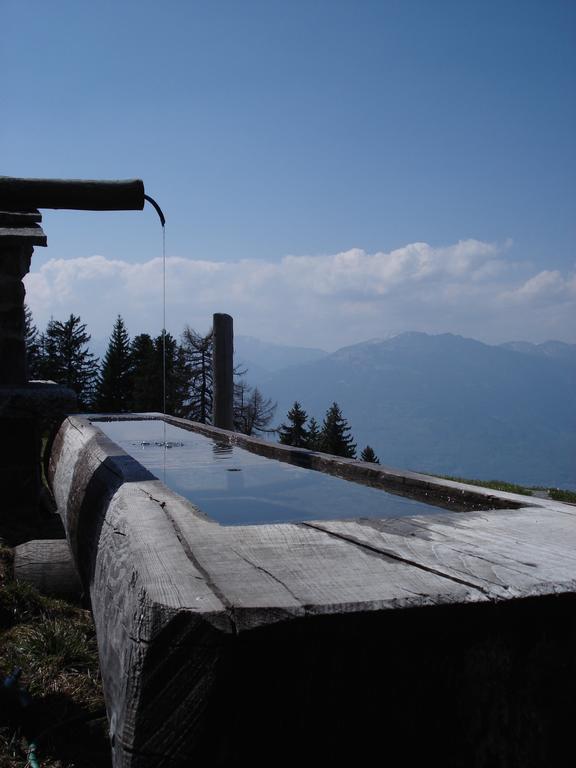 Heidi'S Guesthouse Frenières エクステリア 写真